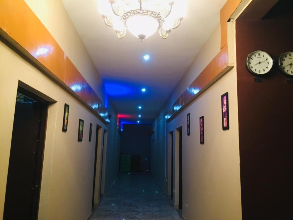 Hotel Divine Agra  Exteriör bild