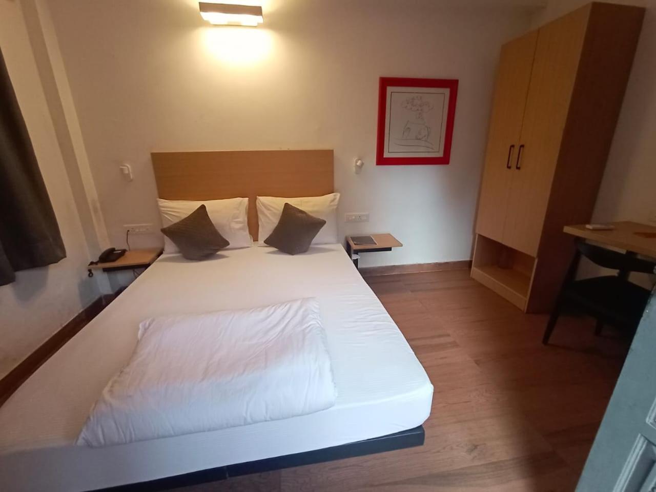 Hotel Divine Agra  Exteriör bild