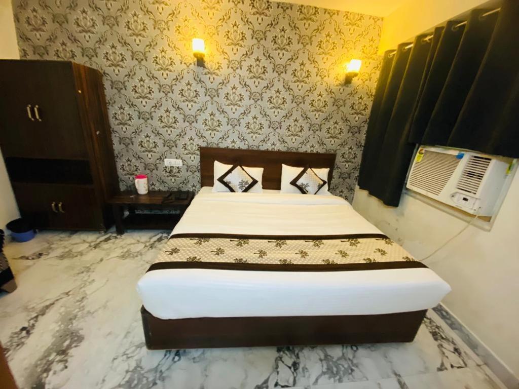 Hotel Divine Agra  Exteriör bild
